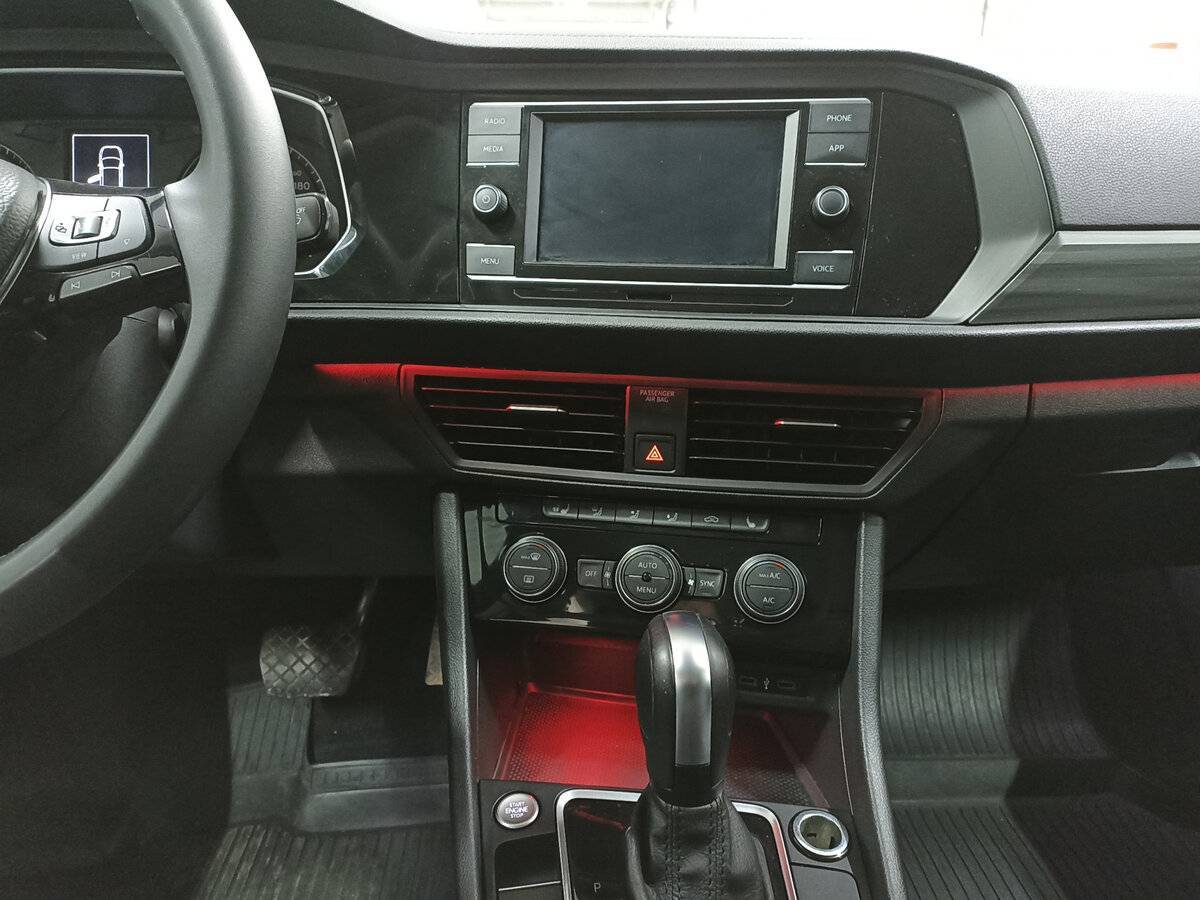 Купить Volkswagen Jetta с пробегом. Фото: #14