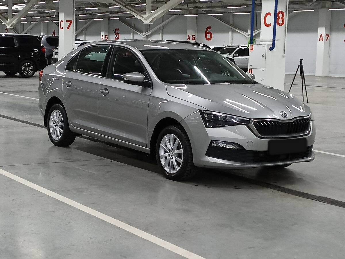 Купить Skoda Rapid с пробегом. Фото: #2