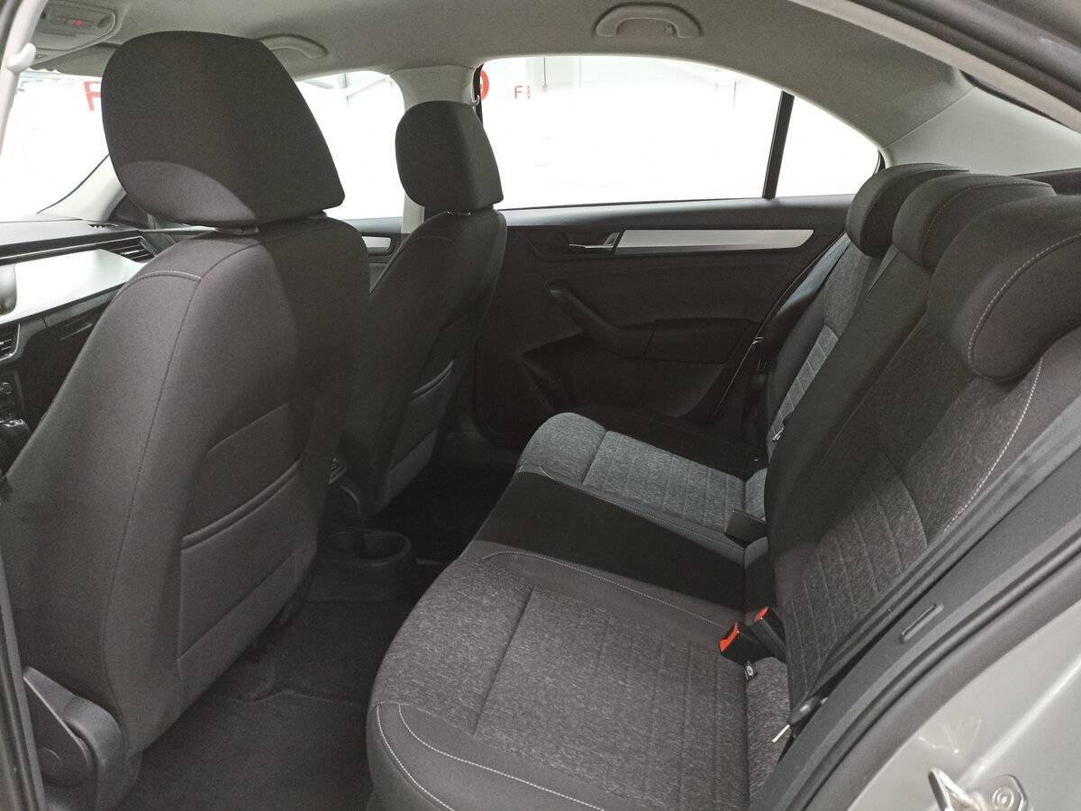 Купить Skoda Rapid с пробегом. Фото: #11