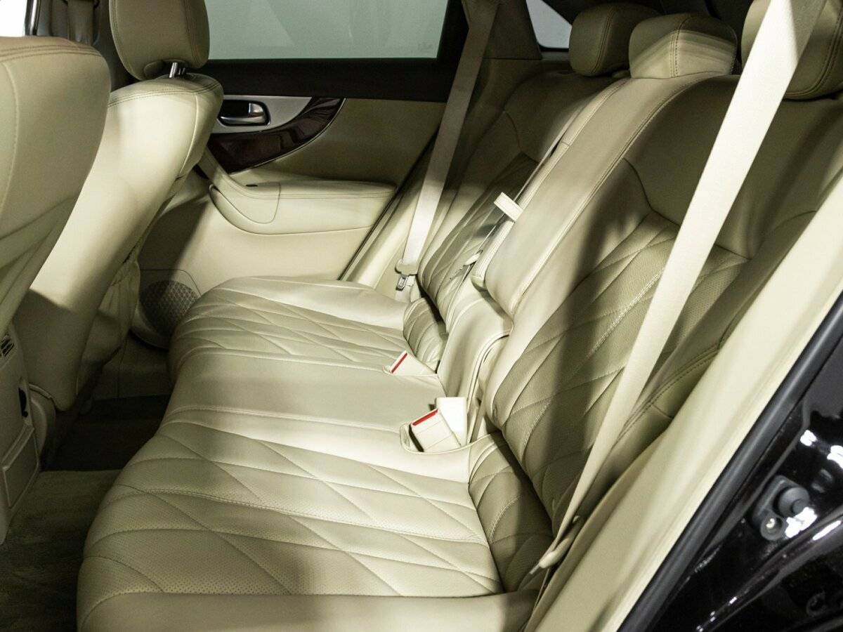 Купить Infiniti FX с пробегом. Фото: #9