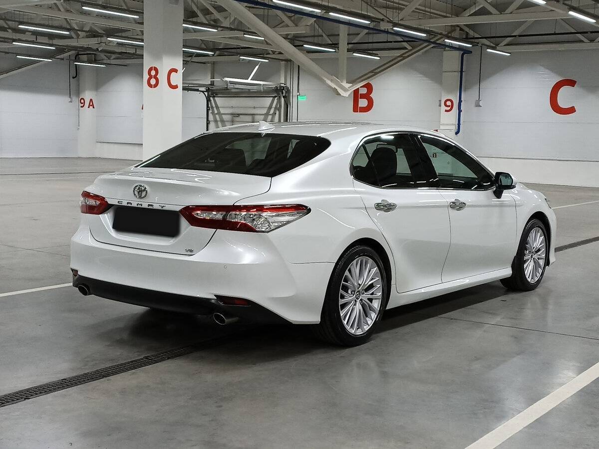 Купить Toyota Camry с пробегом. Фото: #4