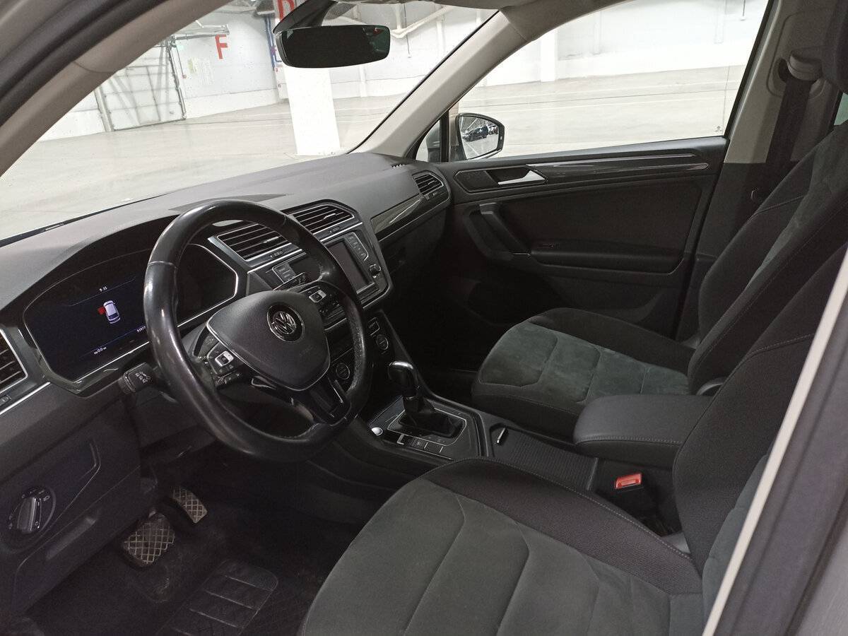 Купить Volkswagen Tiguan с пробегом. Фото: #15