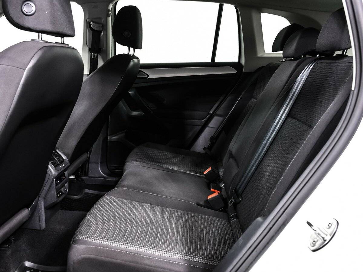 Купить Volkswagen Tiguan с пробегом. Фото: #12