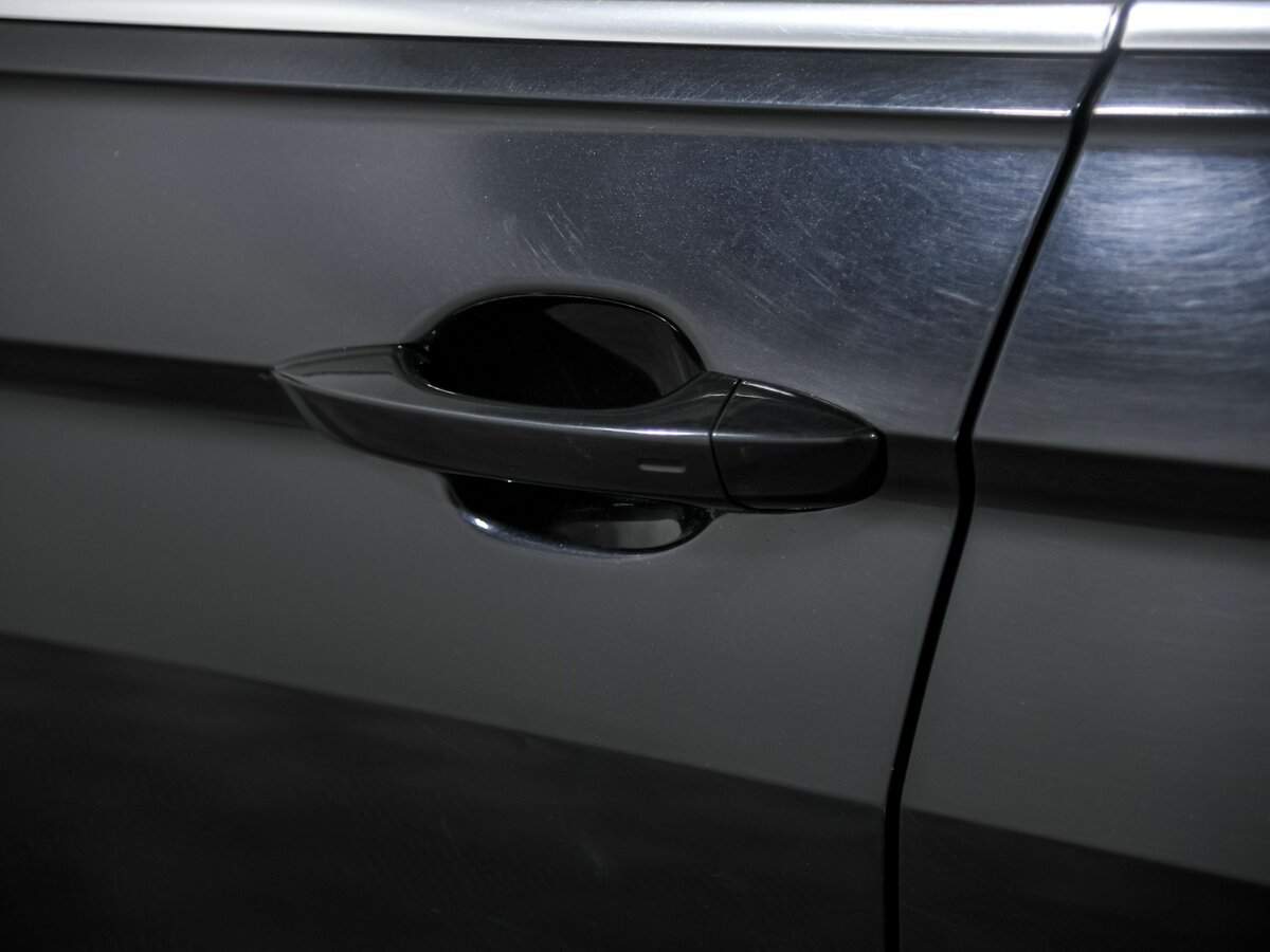 Купить Volkswagen Tiguan с пробегом. Фото: #19