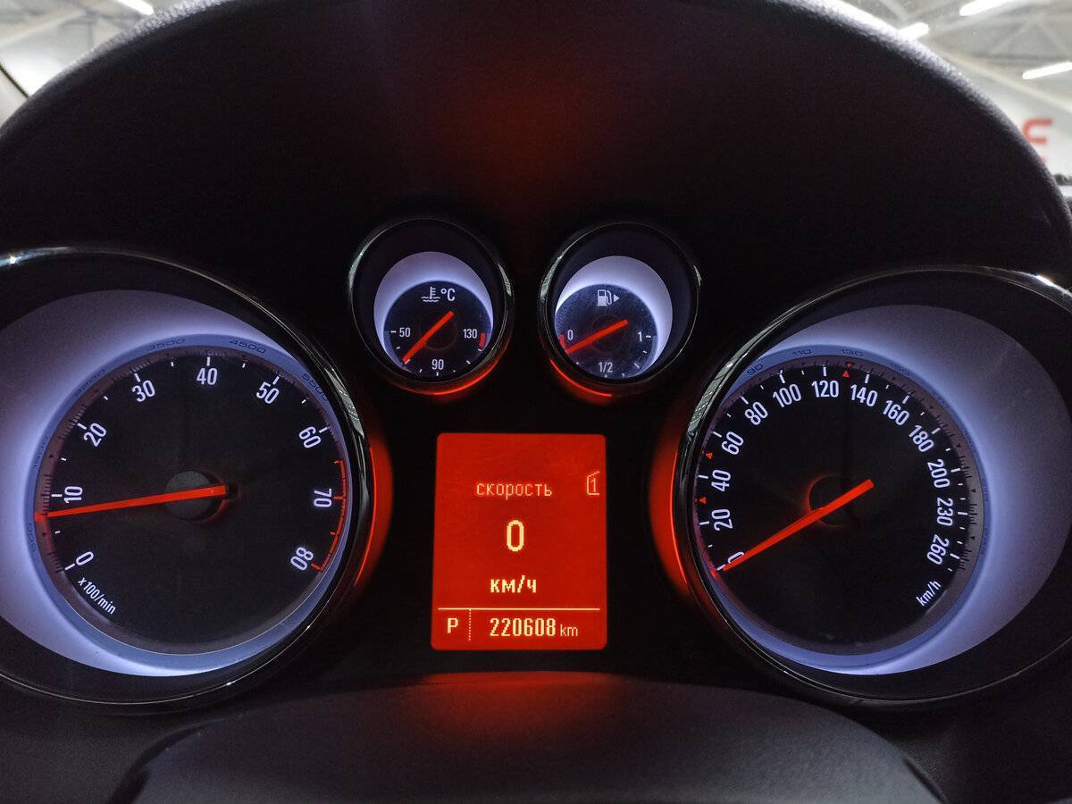 Купить Opel Astra с пробегом. Фото: #12