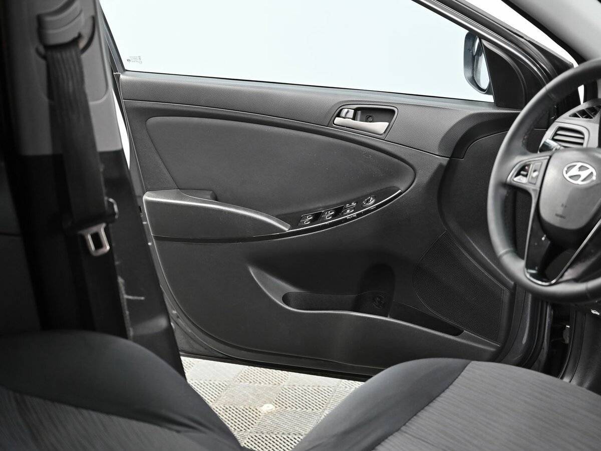 Купить Hyundai Solaris с пробегом. Фото: #5