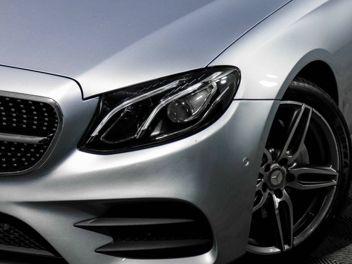 Купить Mercedes-Benz E-Класс с пробегом. Фото: #10