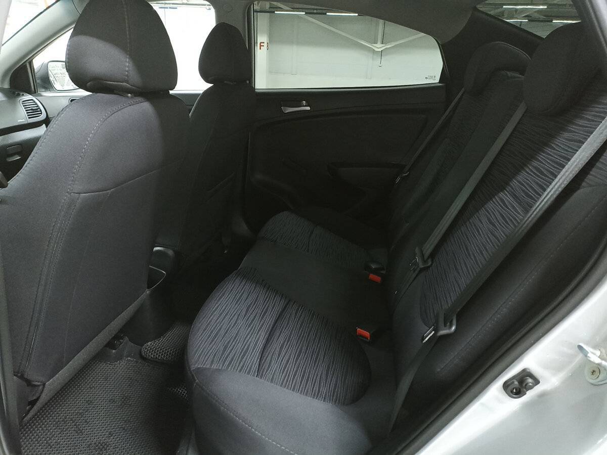 Купить Hyundai Solaris с пробегом. Фото: #11