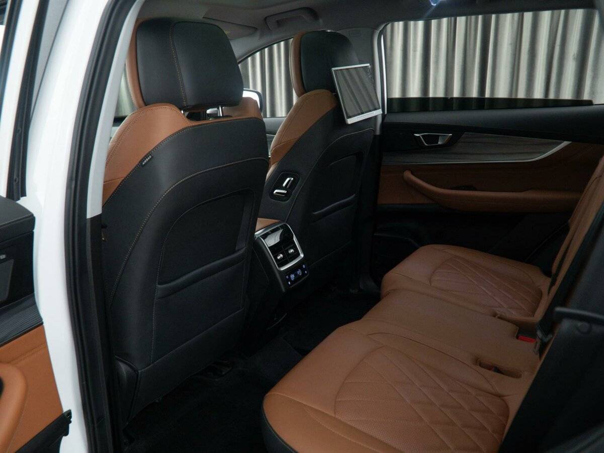 Купить Chery Tiggo 8 Pro Max с пробегом. Фото: #12