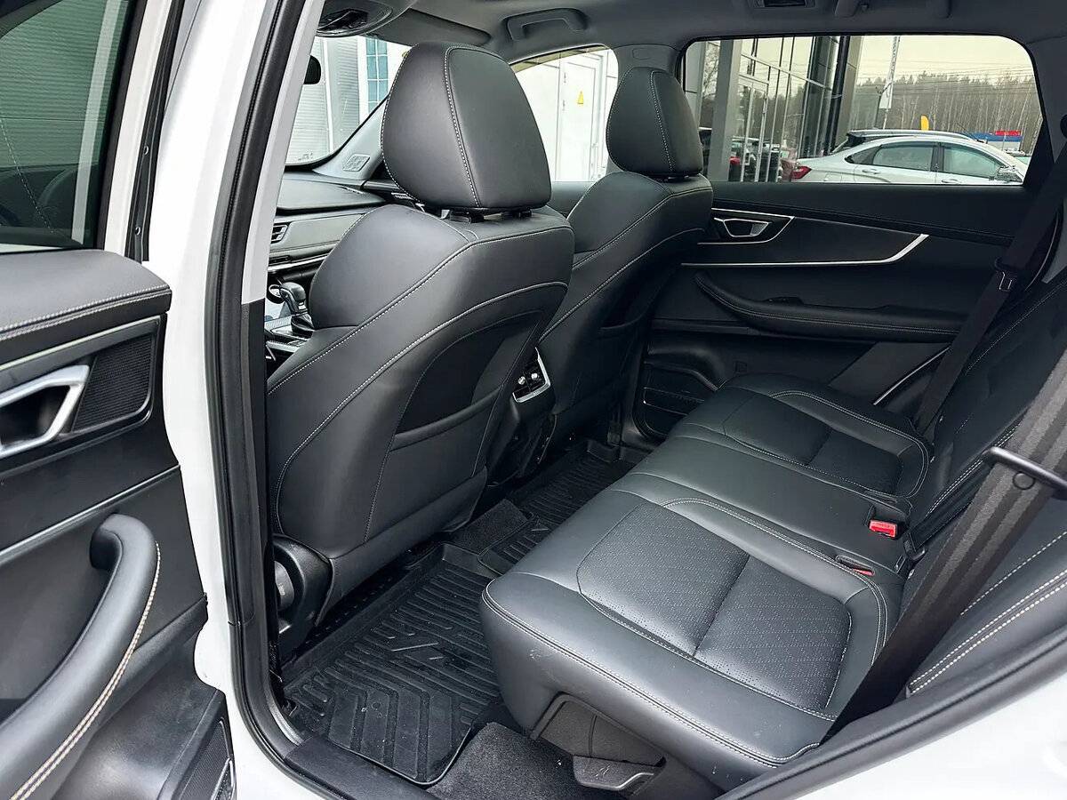 Купить Chery Tiggo 8 с пробегом. Фото: #10