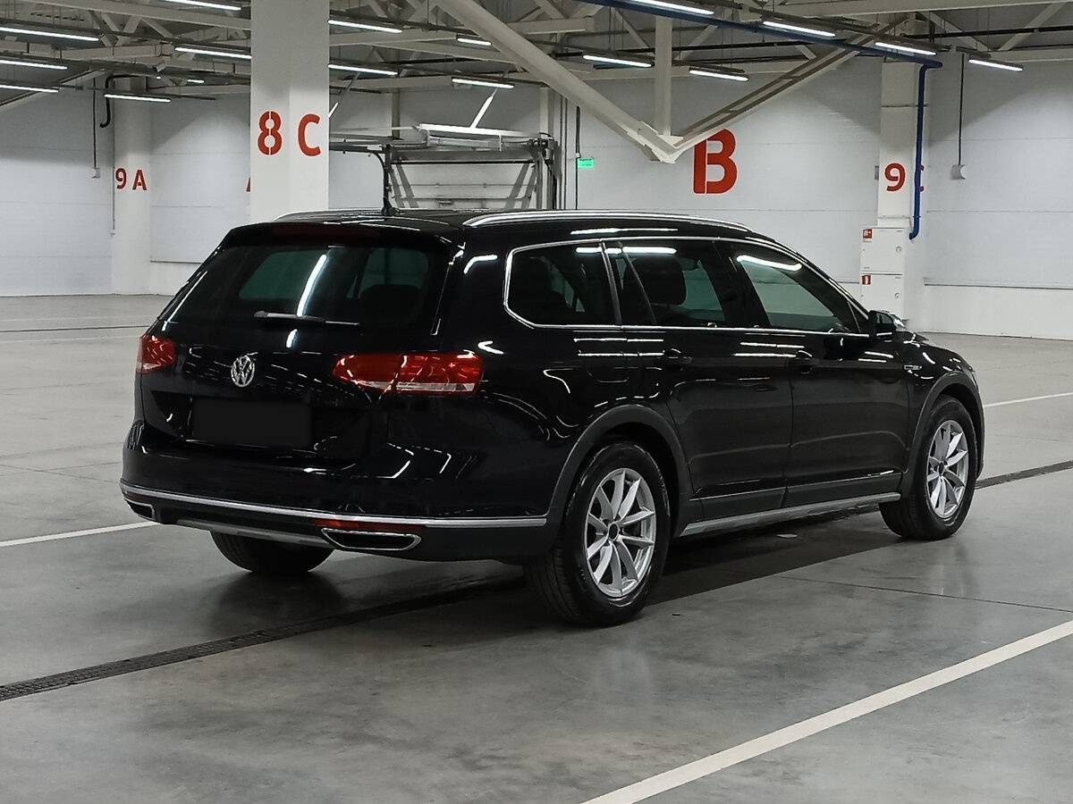 Купить Volkswagen Passat с пробегом. Фото: #4
