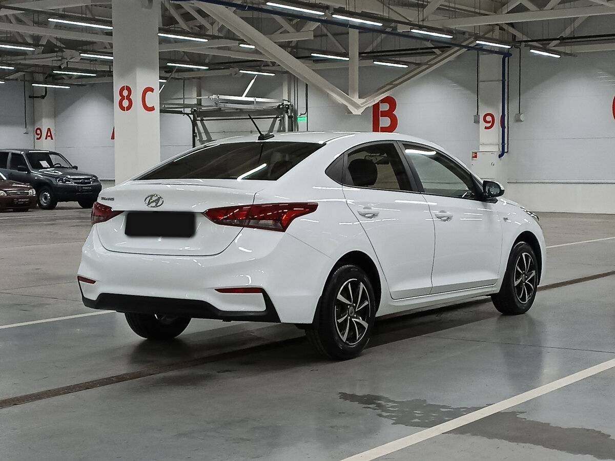 Купить Hyundai Solaris с пробегом. Фото: #4