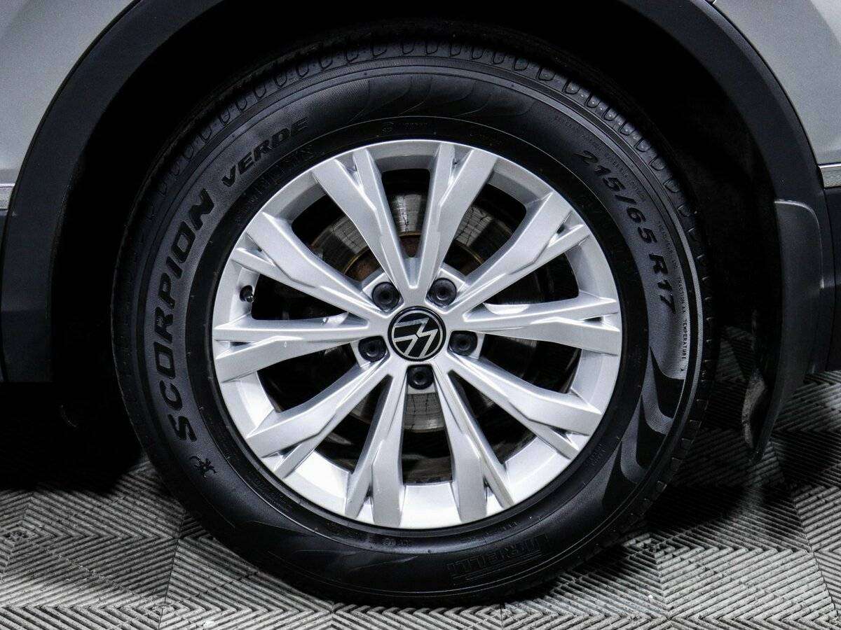 Купить Volkswagen Tiguan с пробегом. Фото: #10