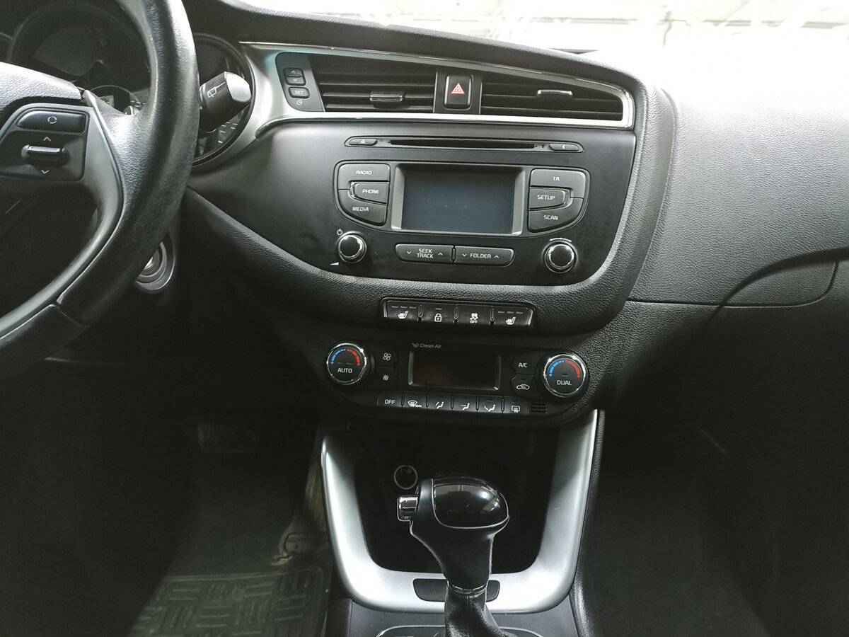 Купить Kia Ceed с пробегом. Фото: #14