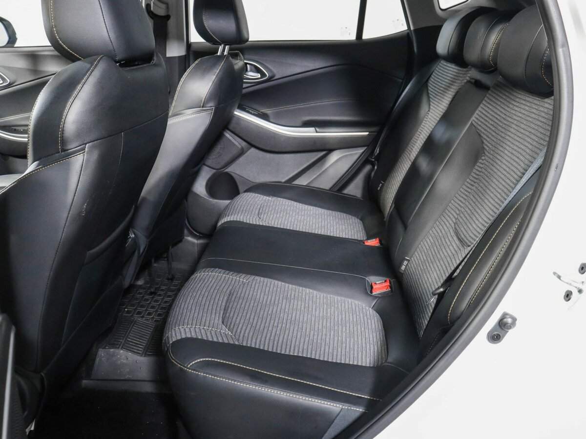 Купить Москвич 3 с пробегом. Фото: #9