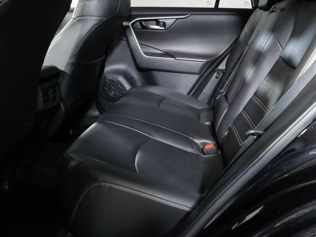 Купить Toyota RAV4 с пробегом. Фото: #6