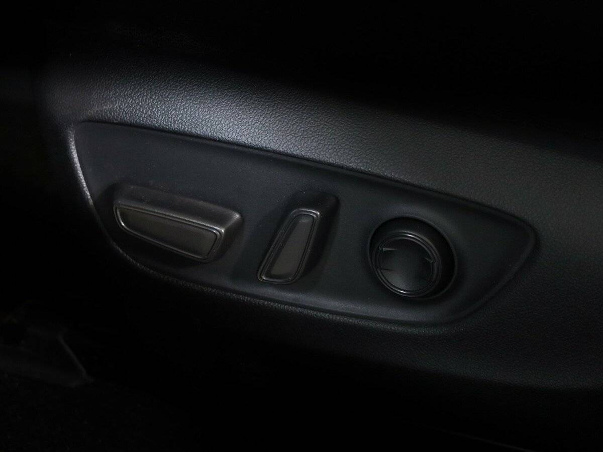 Купить Toyota RAV4 с пробегом. Фото: #14