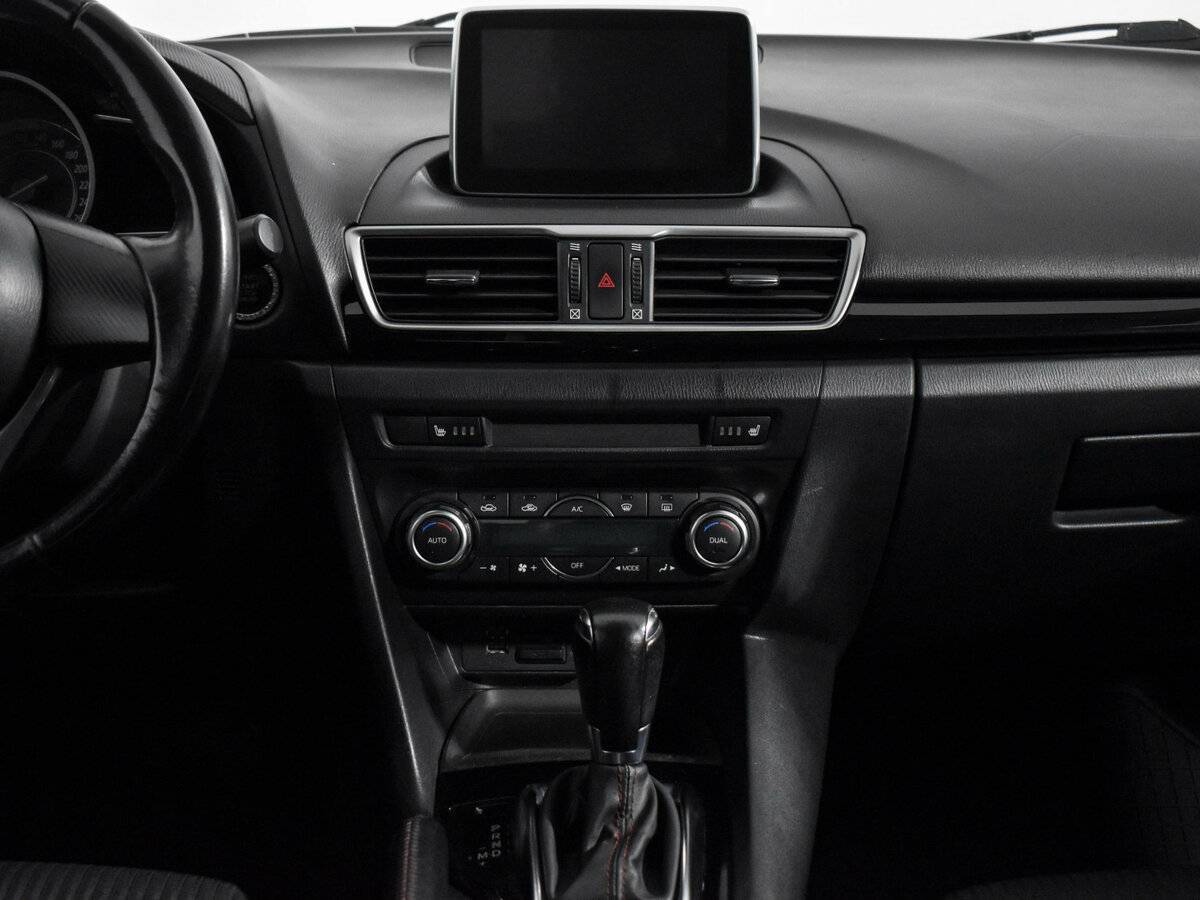 Купить Mazda 3 с пробегом. Фото: #10
