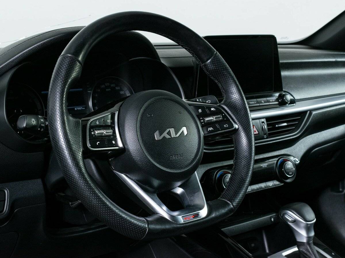 Купить Kia Cerato с пробегом. Фото: #11