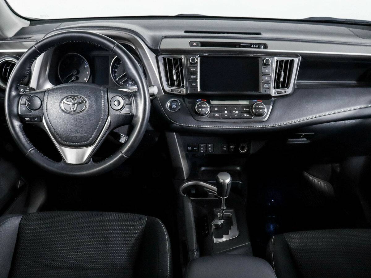 Купить Toyota RAV4 с пробегом. Фото: #8