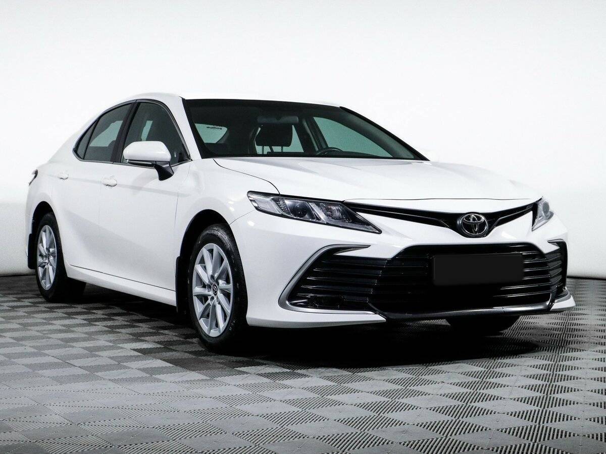 Купить Toyota Camry с пробегом. Фото: #2