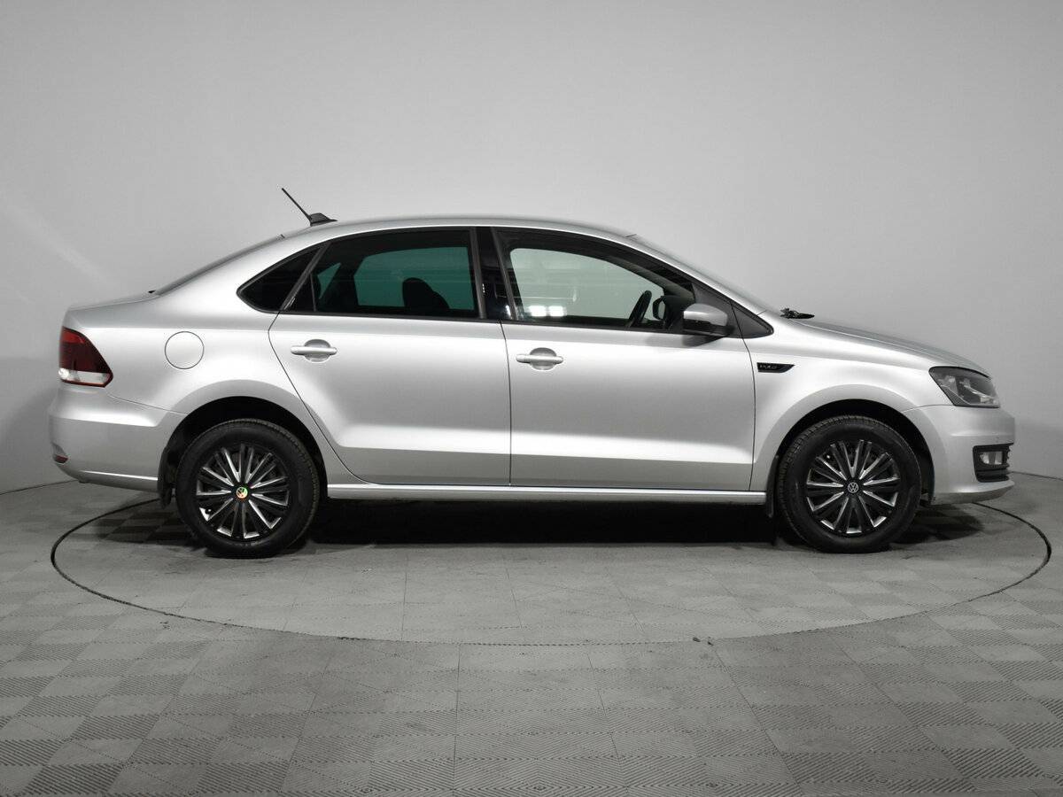 Купить Volkswagen Polo с пробегом. Фото: #4