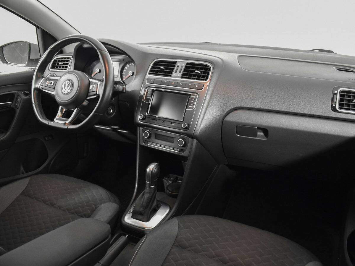 Купить Volkswagen Polo с пробегом. Фото: #8