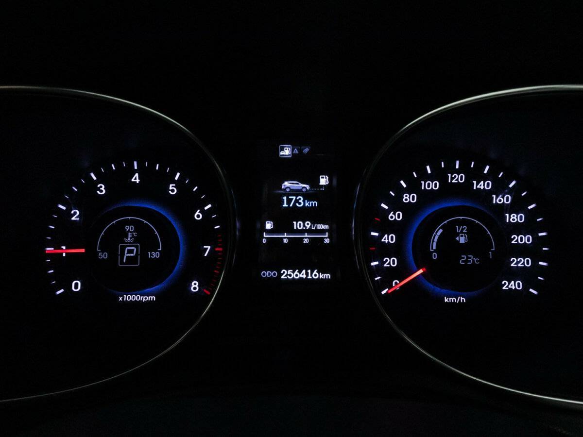 Купить Hyundai Santa Fe с пробегом. Фото: #11