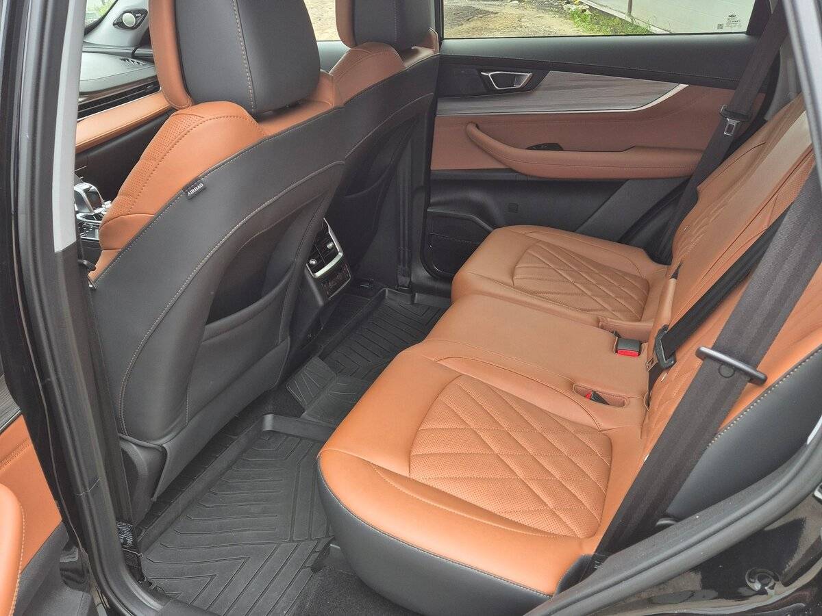 Купить Chery Tiggo 8 Pro Max с пробегом. Фото: #15