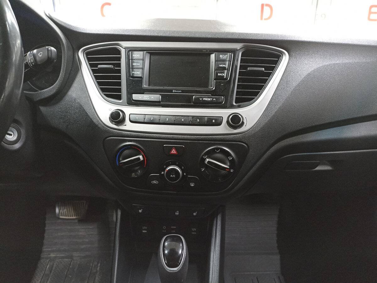 Купить Hyundai Solaris с пробегом. Фото: #14