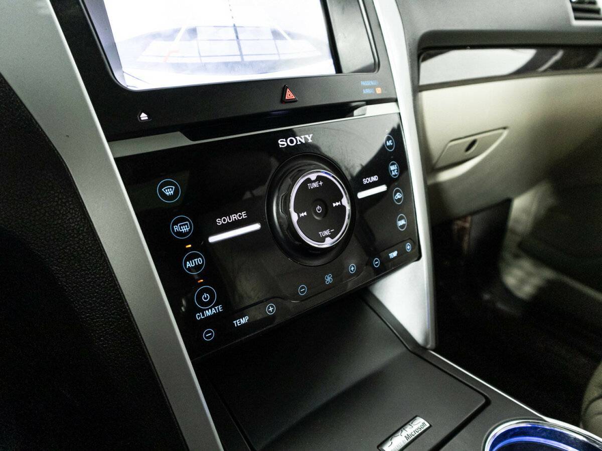 Купить Ford Explorer с пробегом. Фото: #17