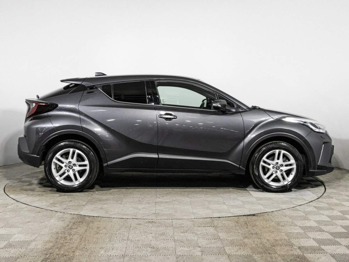 Купить Toyota C-HR с пробегом. Фото: #3
