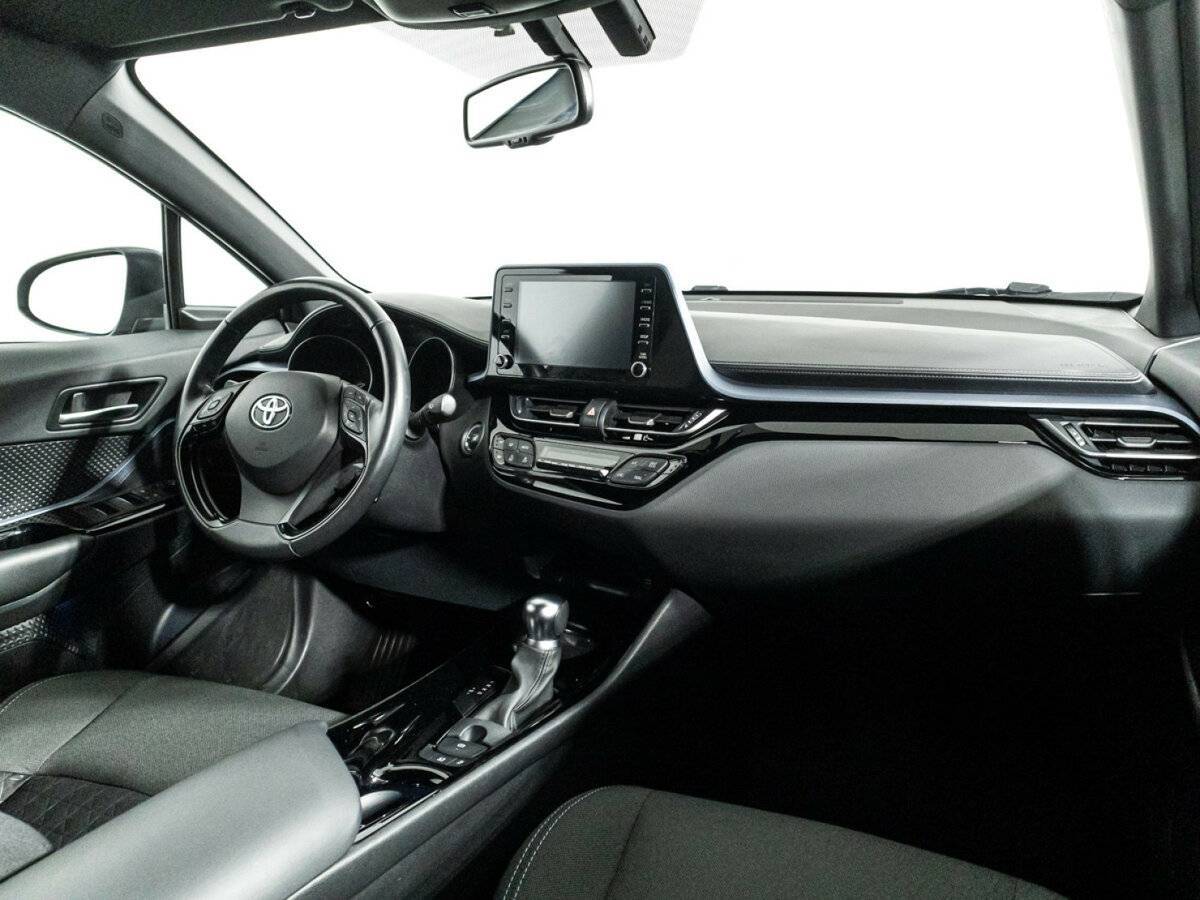 Купить Toyota C-HR с пробегом. Фото: #8