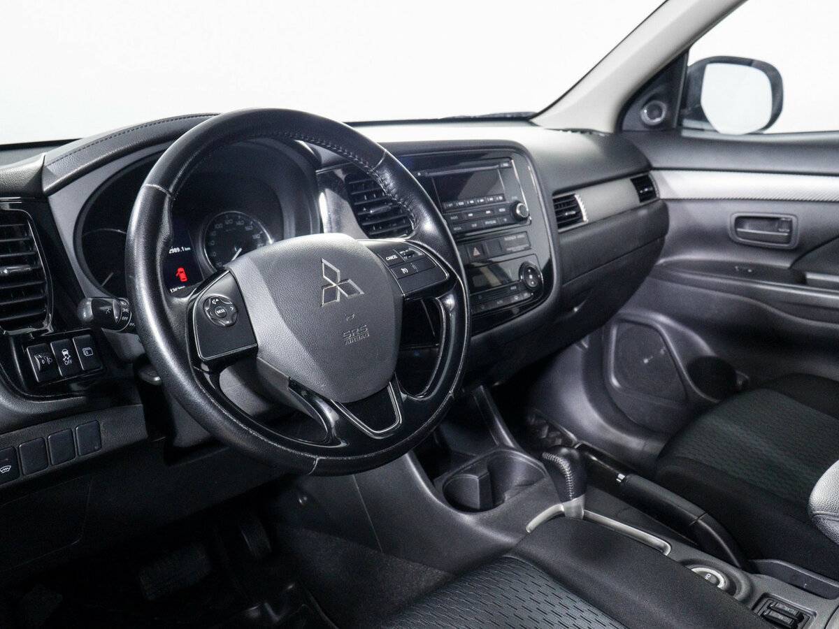 Купить Mitsubishi Outlander с пробегом. Фото: #10
