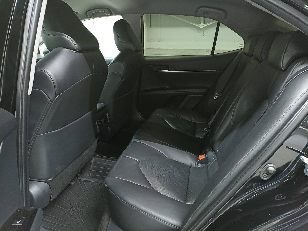 Купить Toyota Camry с пробегом. Фото: #11