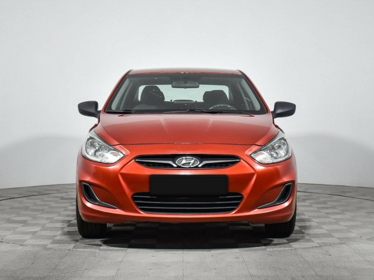 Купить Hyundai Solaris с пробегом. Фото: #1