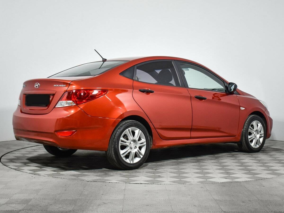 Купить Hyundai Solaris с пробегом. Фото: #4