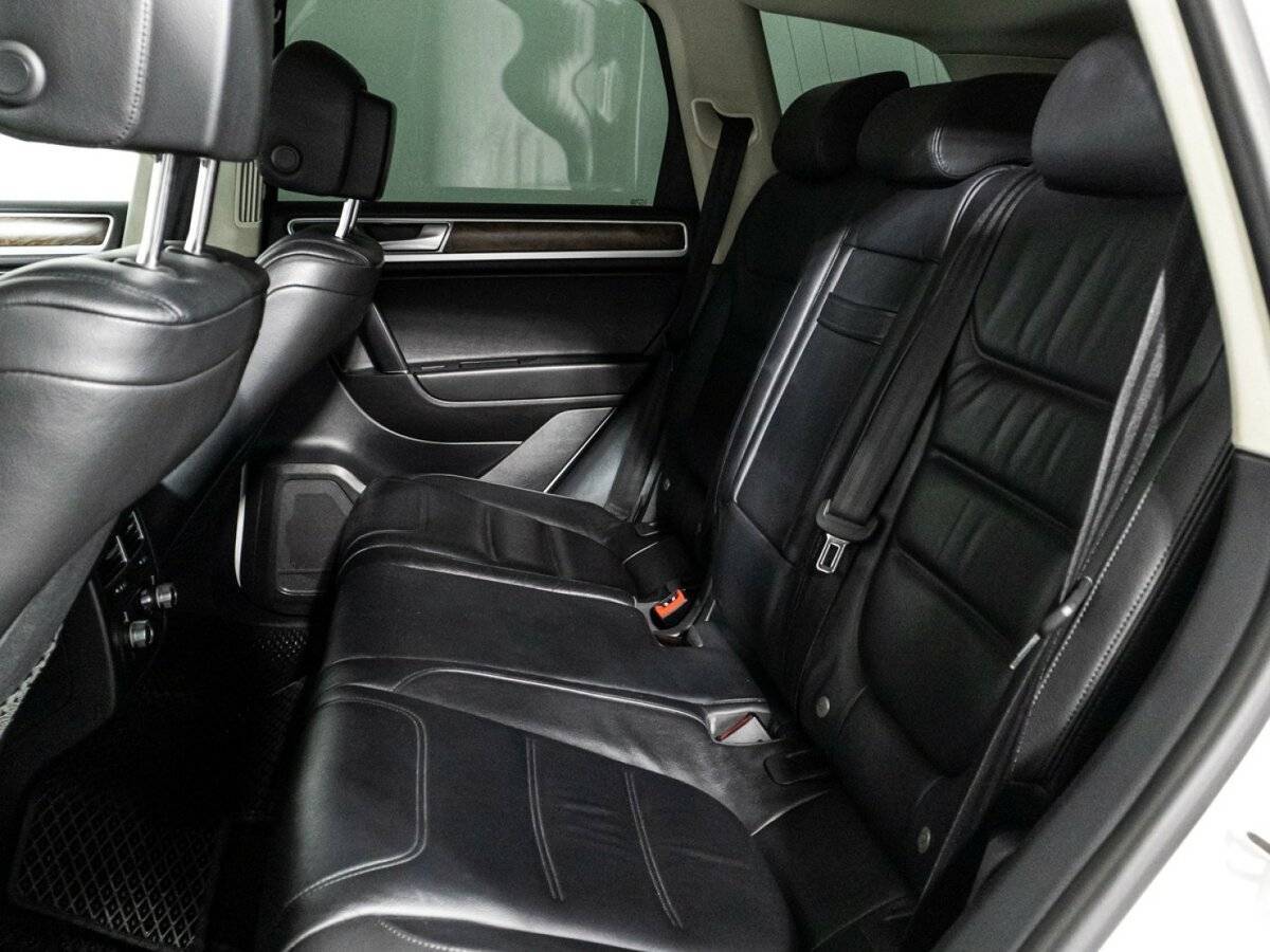 Купить Volkswagen Touareg с пробегом. Фото: #9