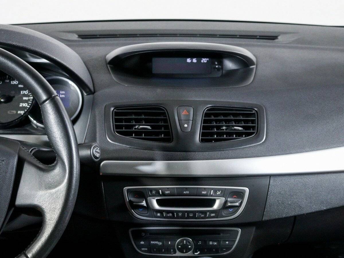 Купить Renault Fluence с пробегом. Фото: #10