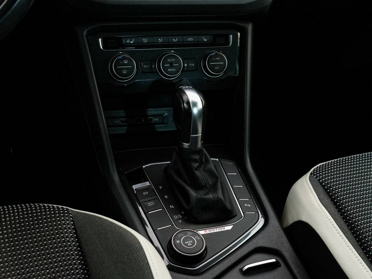 Купить Volkswagen Tiguan с пробегом. Фото: #10