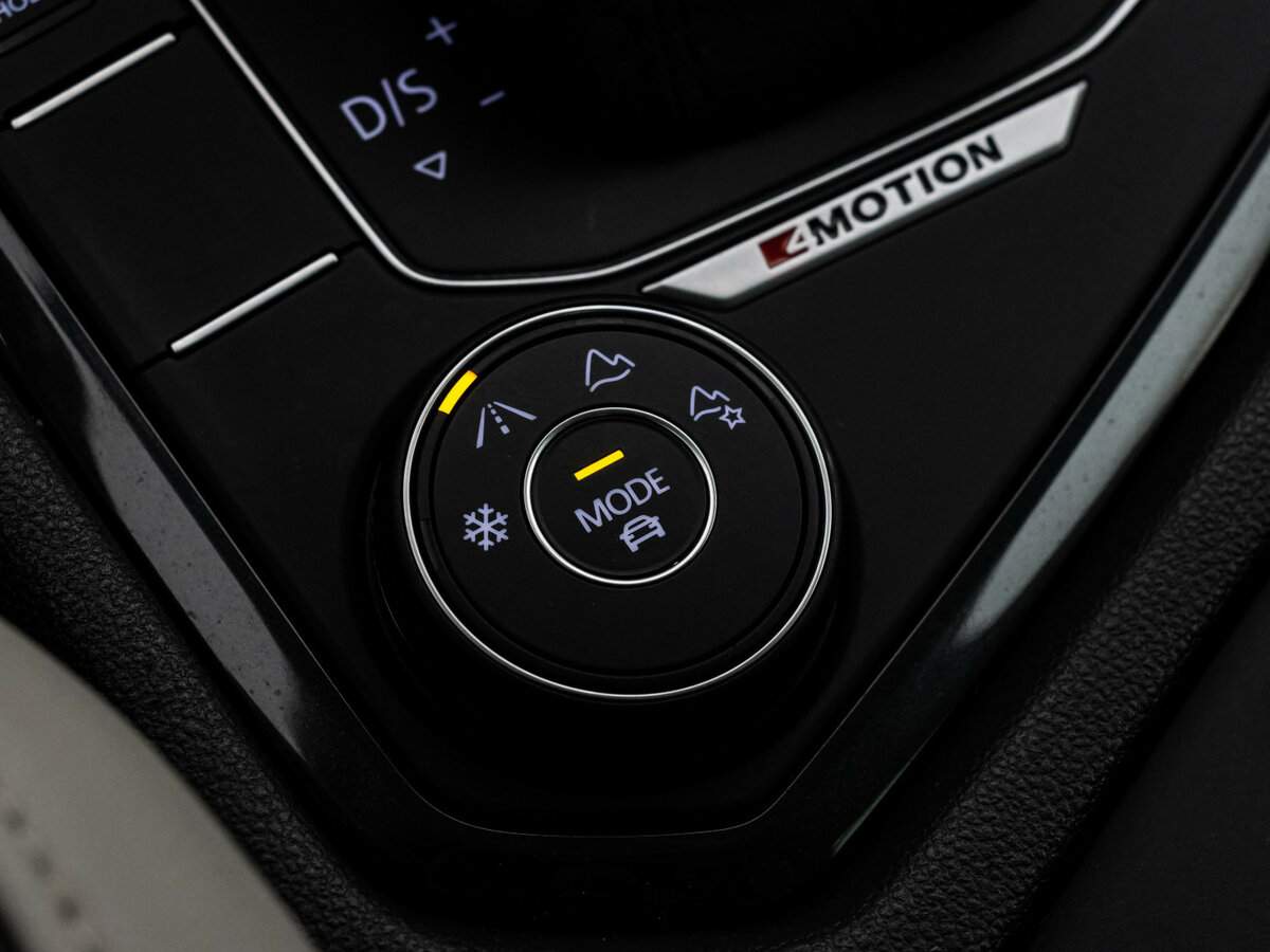 Купить Volkswagen Tiguan с пробегом. Фото: #15