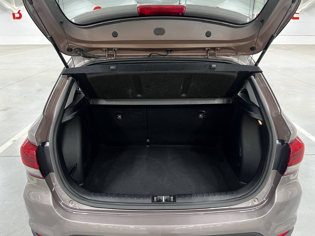 Купить Kia Rio с пробегом. Фото: #9