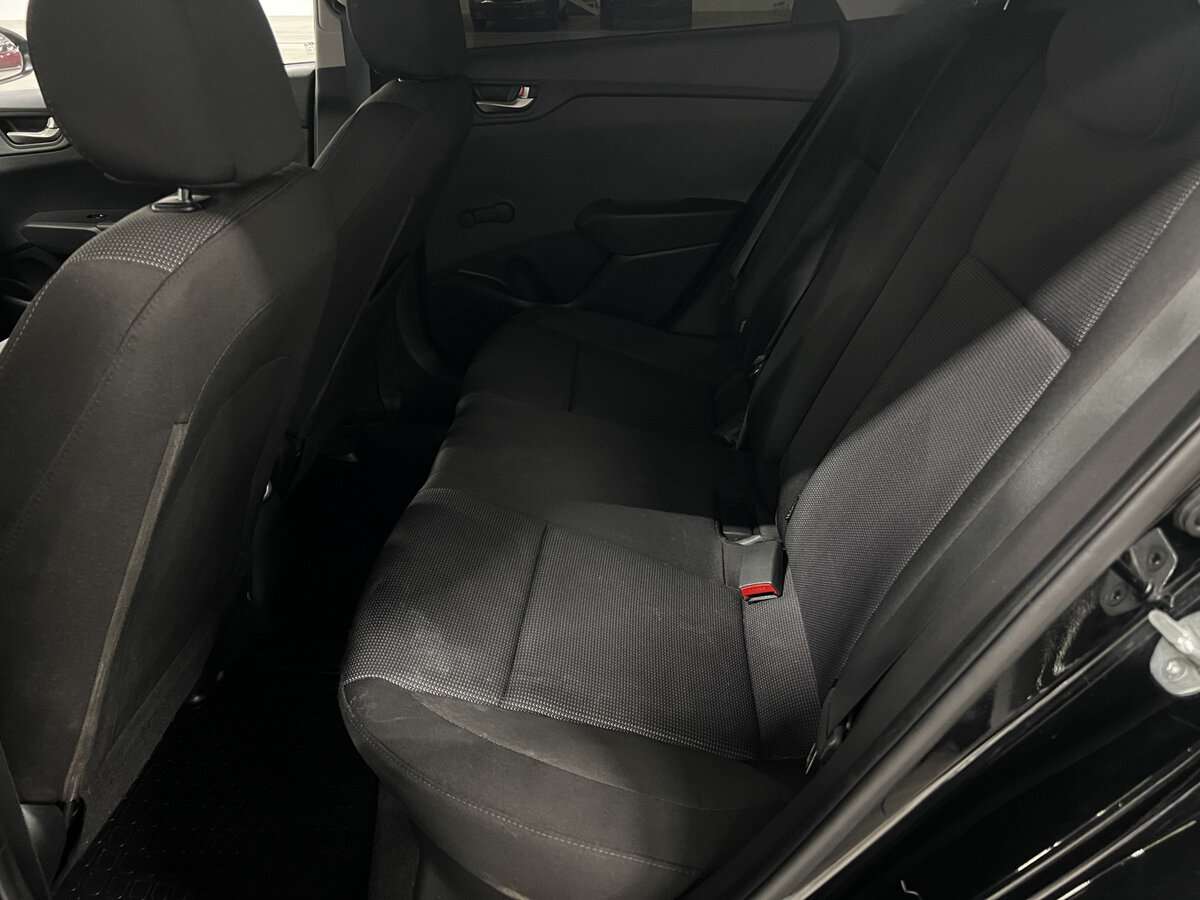 Купить Hyundai Solaris с пробегом. Фото: #9