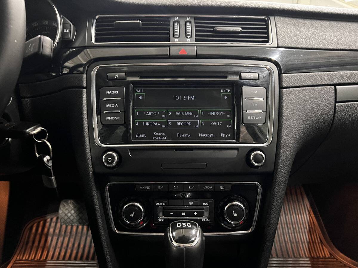 Купить Skoda Superb с пробегом. Фото: #14