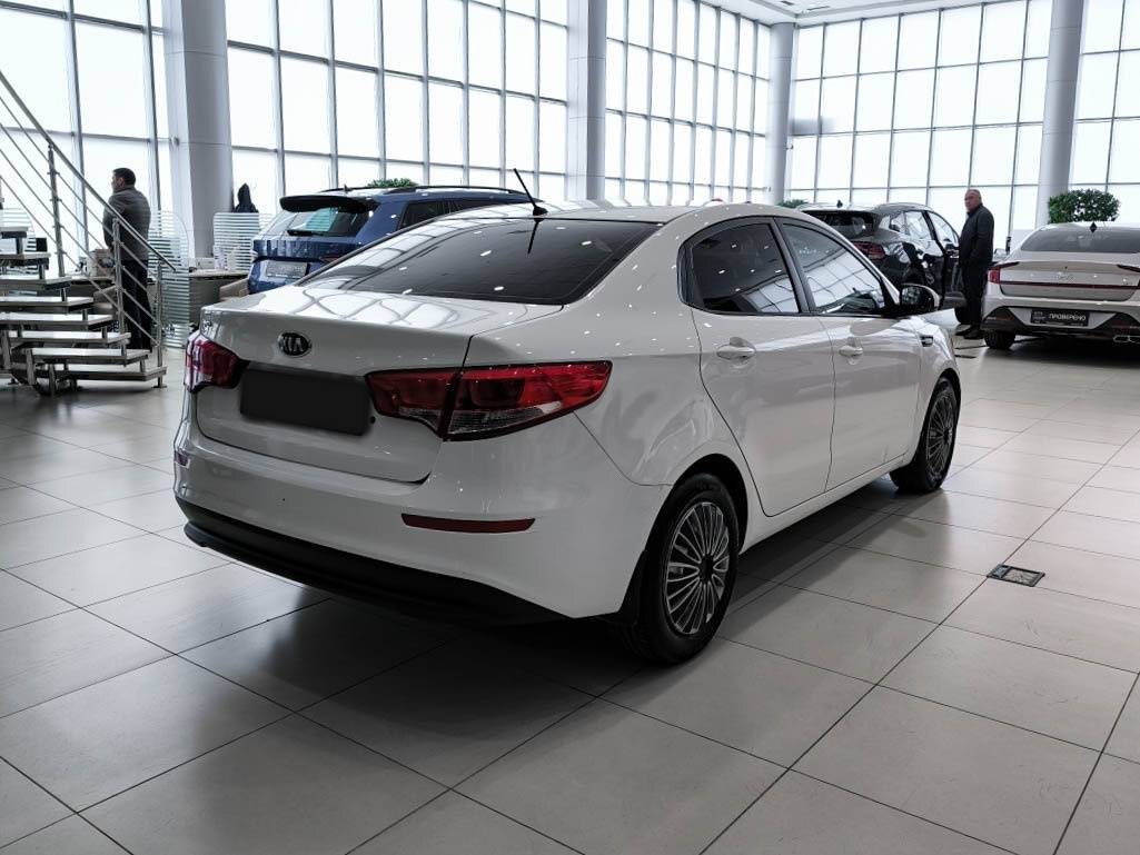 Купить Kia Rio с пробегом. Фото: #4