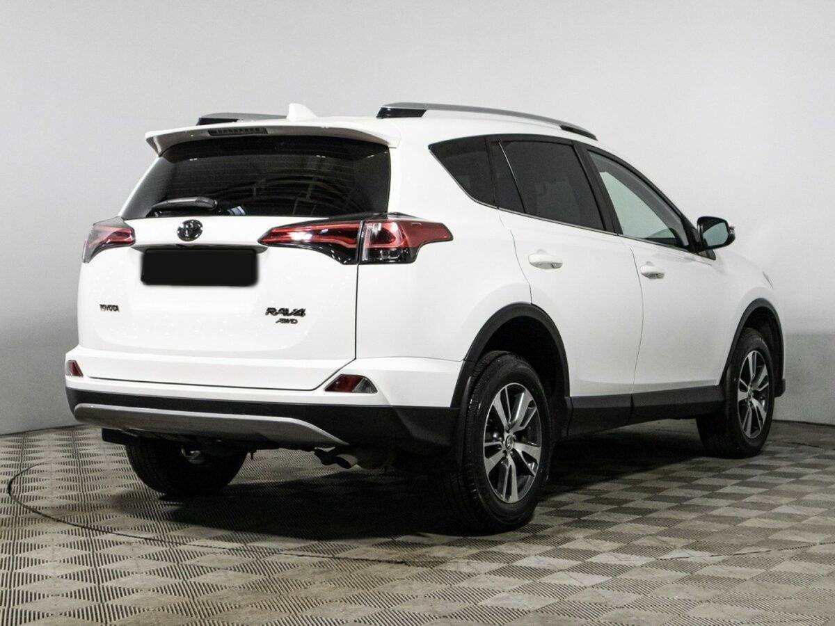 Купить Toyota RAV4 с пробегом. Фото: #4