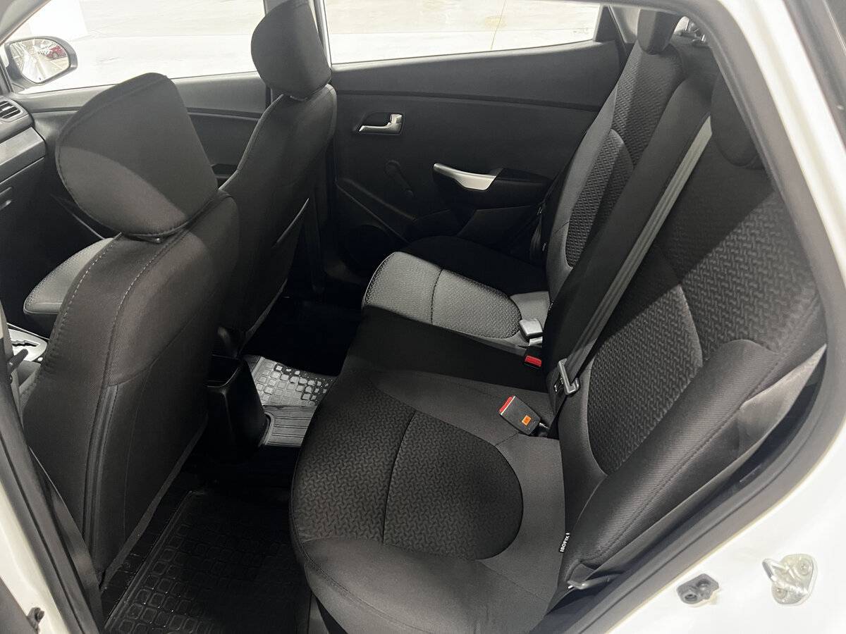 Купить Kia Rio с пробегом. Фото: #11