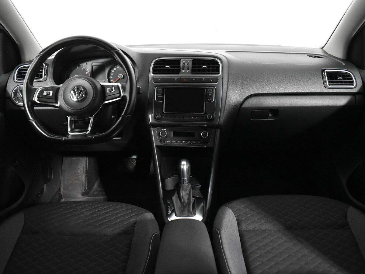 Купить Volkswagen Polo с пробегом. Фото: #10