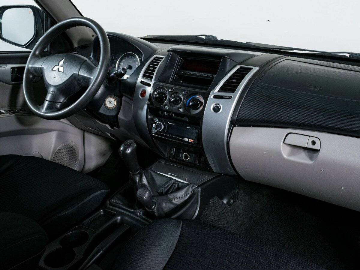 Купить Mitsubishi Pajero Sport с пробегом. Фото: #9