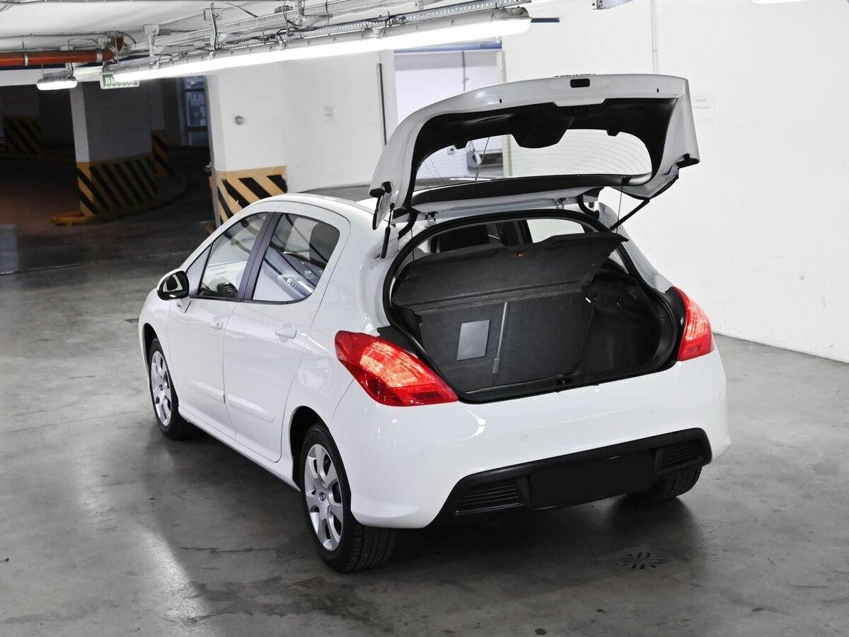 Купить Peugeot 308 с пробегом. Фото: #4